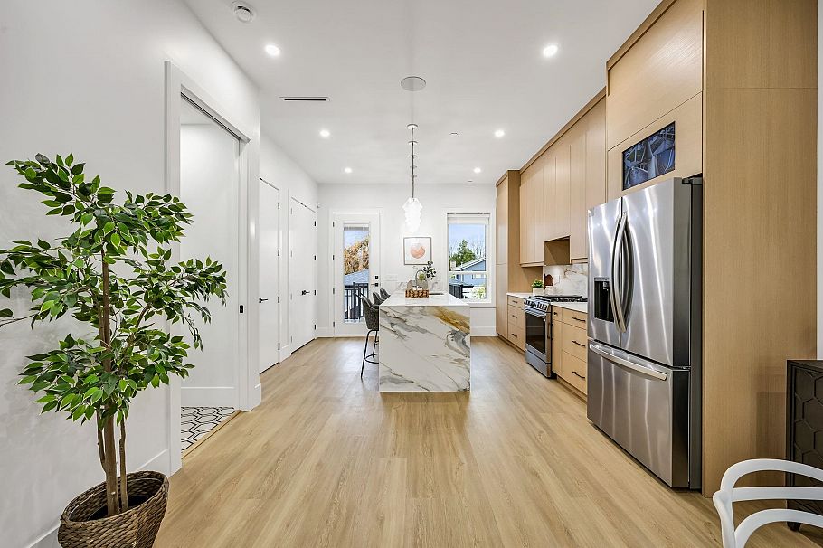 2827 Dundas Street Vancouver, BC - 5