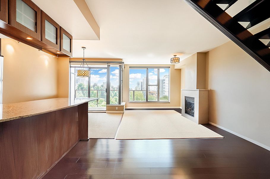 PH3 683 W Victoria Park North Vancouver, BC - 15