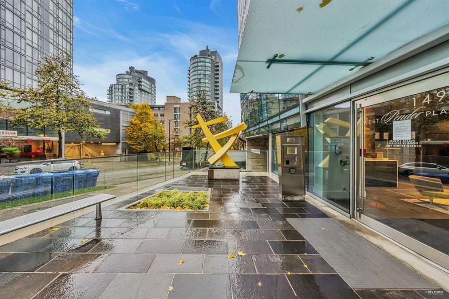 508 1477 W Pender Street Vancouver, BC - 3