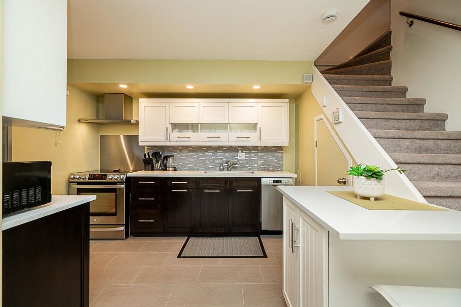 51 870 W 7th Avenue Vancouver, BC - 7