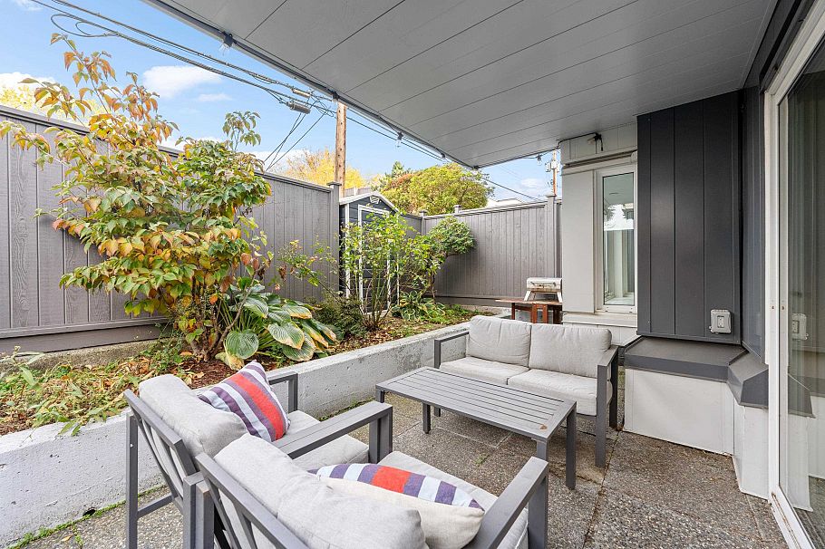 105 2133 Dundas Street Vancouver, BC - 2