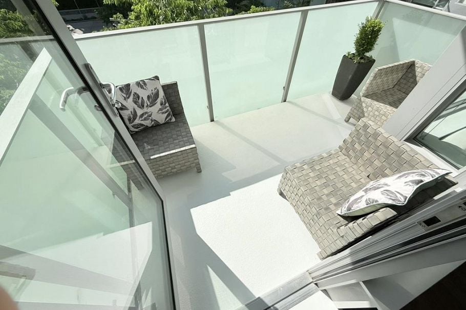 313 1661 Quebec Street Vancouver, BC - 4