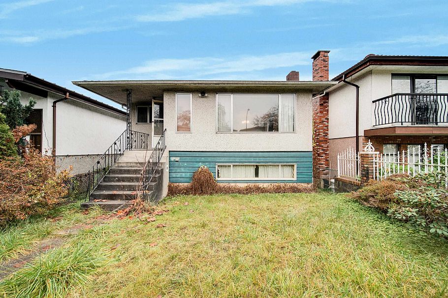 5284 Slocan Street Vancouver, BC - 32