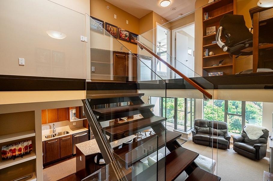 PH3 683 W Victoria Park North Vancouver, BC - 17