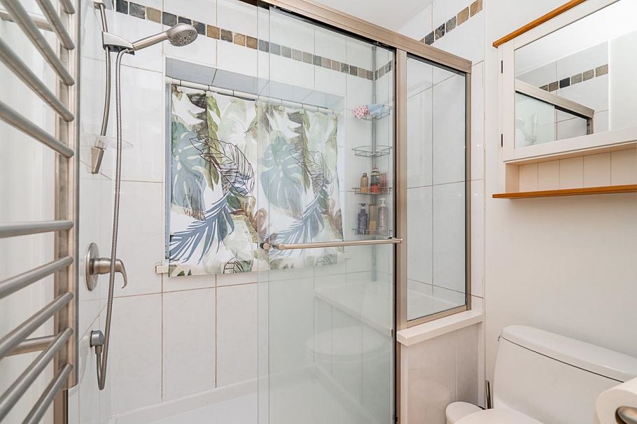 109 216 E 6th Street North Vancouver, BC - 17