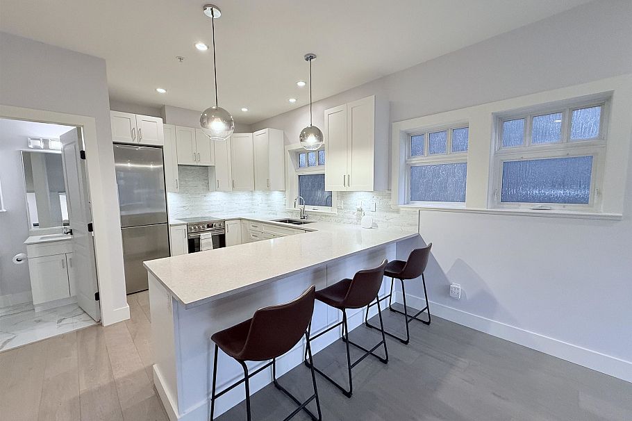 3083 Burrard Street Vancouver, BC - 3