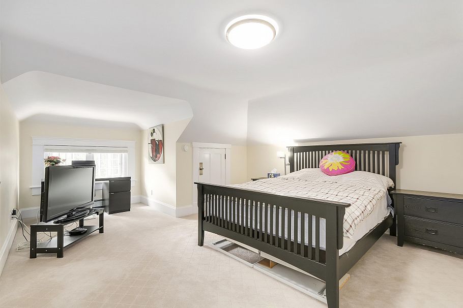 1926 W 17th Avenue Vancouver, BC - 15