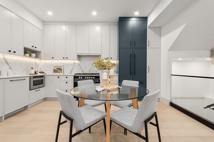 1 365 E 33rd Avenue Vancouver, BC - 5