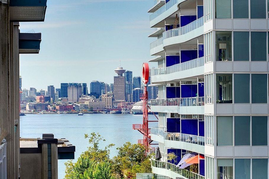 411 108 W Esplanade Avenue North Vancouver, BC - 29