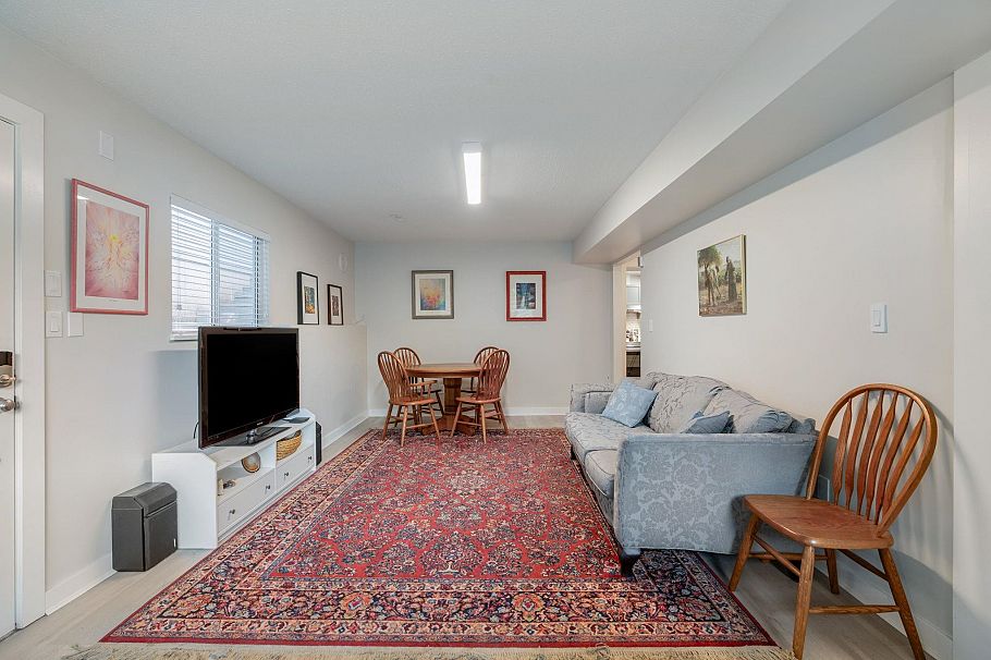 625 Seymour Court North Vancouver, BC - 24