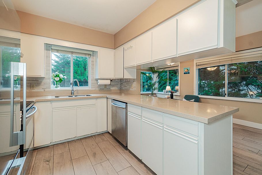 6812 Arbutus Street Vancouver, BC - 8