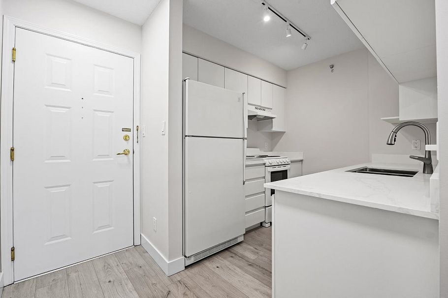 311 3489 Ascot Place Vancouver, BC - 11