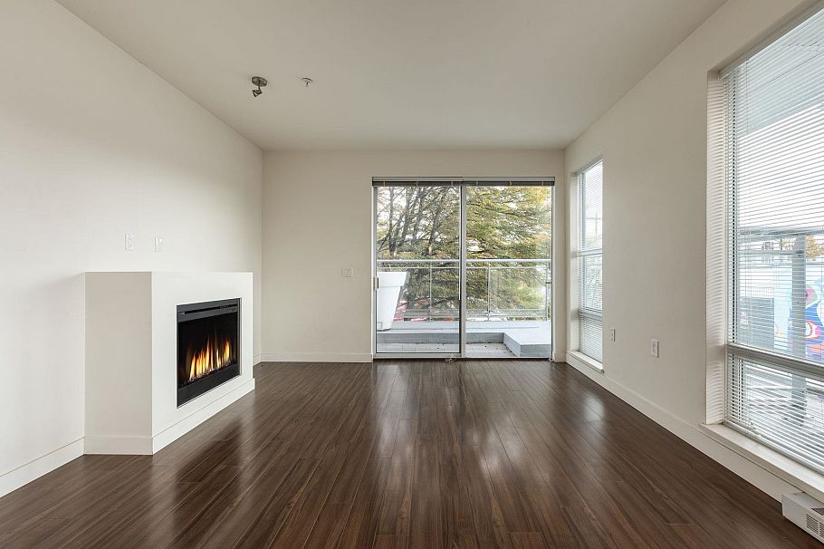 218 3333 Main Street Vancouver, BC - 1