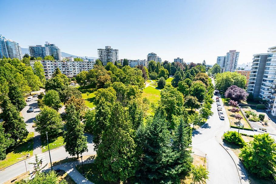 PH3 683 W Victoria Park North Vancouver, BC - 4