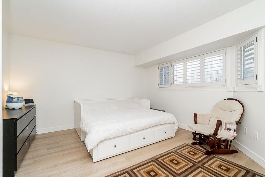 109 216 E 6th Street North Vancouver, BC - 13