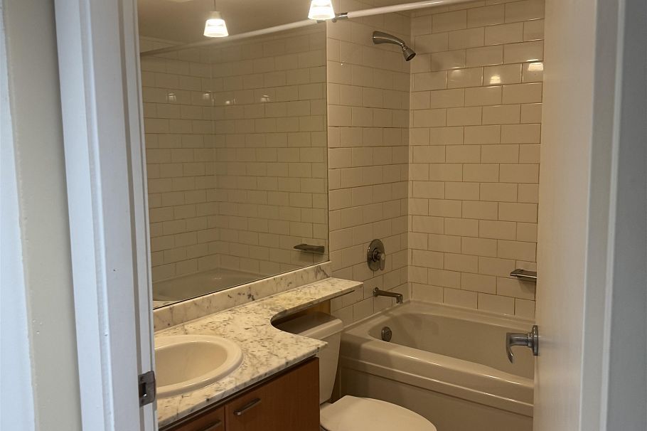 1501 1288 W Georgia Street Vancouver, BC - 15