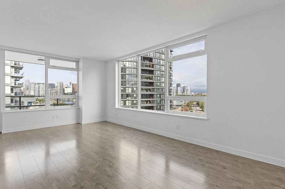 905 110 Switchmen Street Vancouver, BC - 3