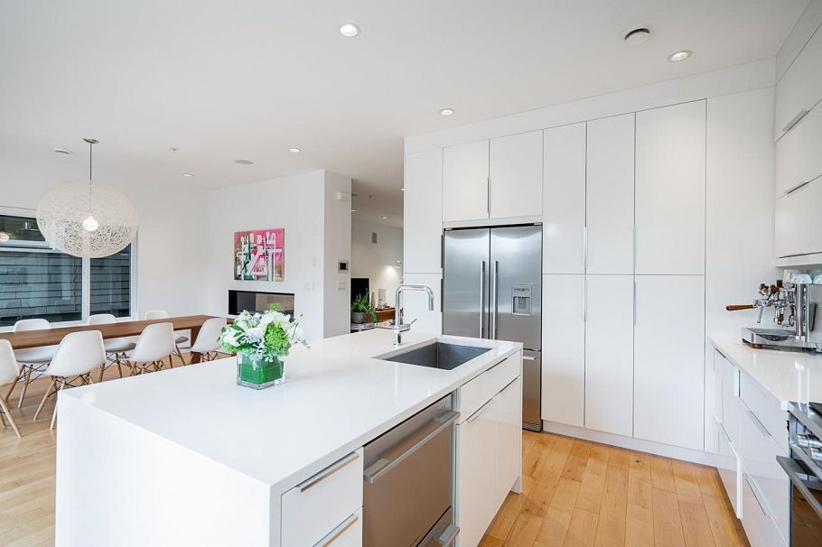 33 E 22nd Avenue Vancouver, BC - 7