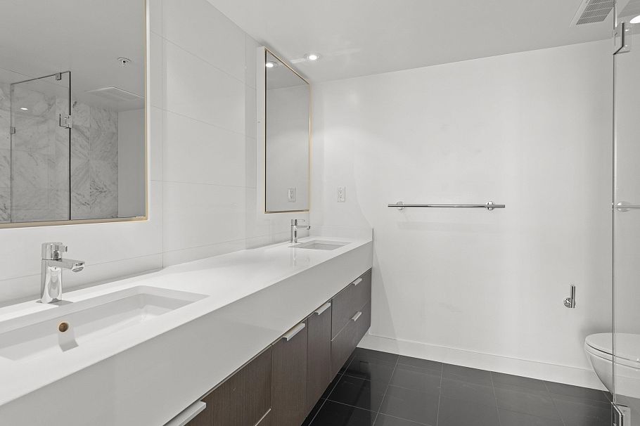 905 110 Switchmen Street Vancouver, BC - 9