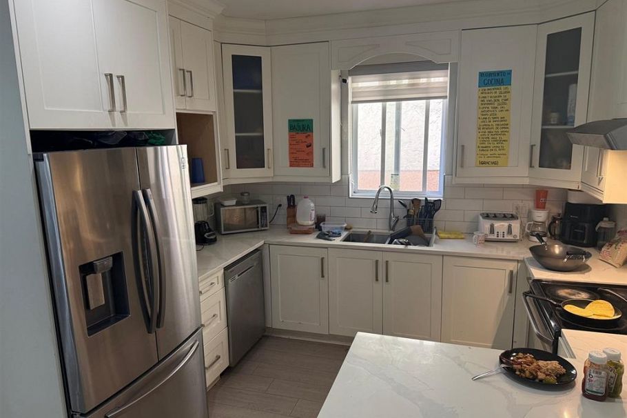 2681 E 41st Avenue Vancouver, BC - 13