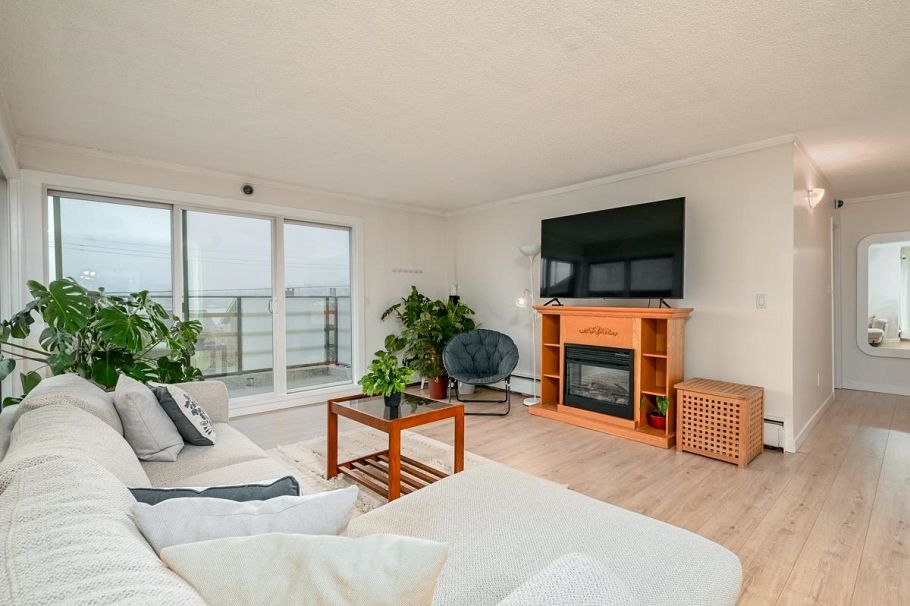 201 2336 Wall Street Vancouver, BC - 1