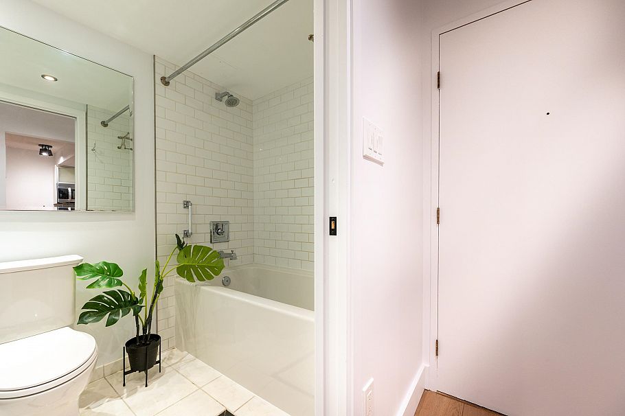 304 1855 Nelson Street Vancouver, BC - 19