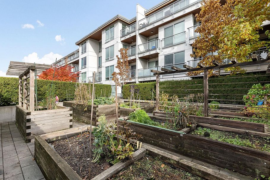 218 3333 Main Street Vancouver, BC - 17