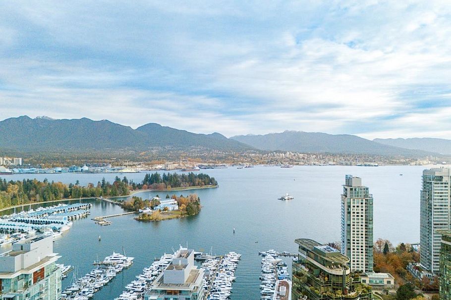 906 1333 W Georgia Street Vancouver, BC - 1