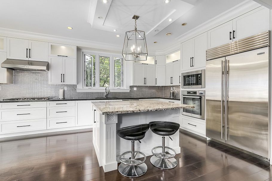 1926 W 17th Avenue Vancouver, BC - 8