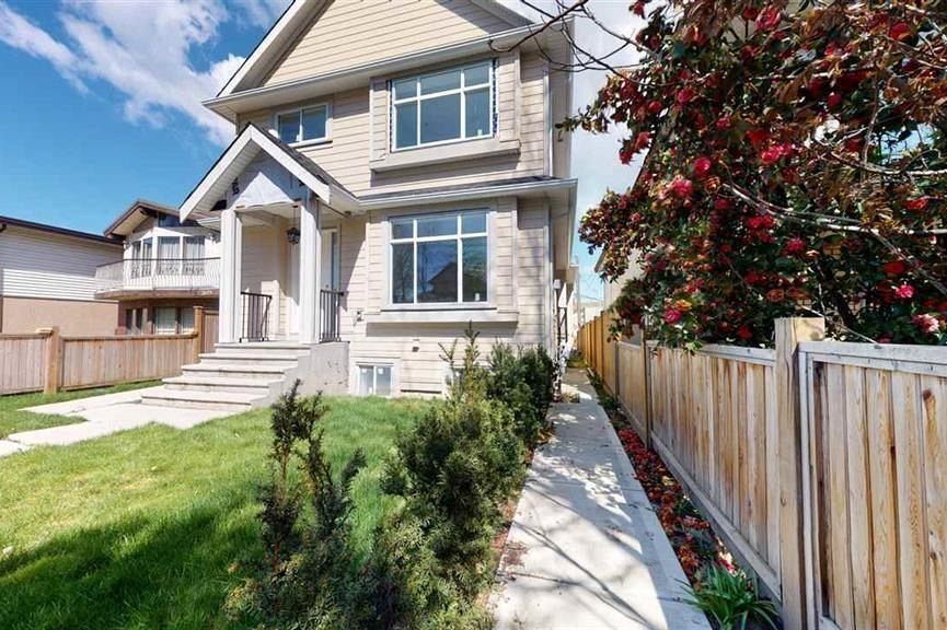 2681 E 41st Avenue Vancouver, BC - 9