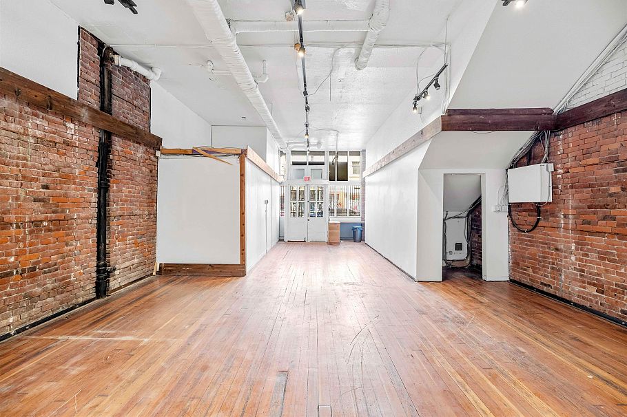 1130 Granville Street Vancouver, BC - 10