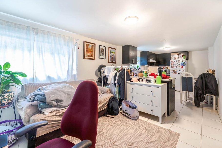 2216 E 41st Avenue Vancouver, BC - 13