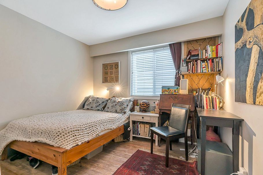 1836 E 1st Avenue Vancouver, BC - 19