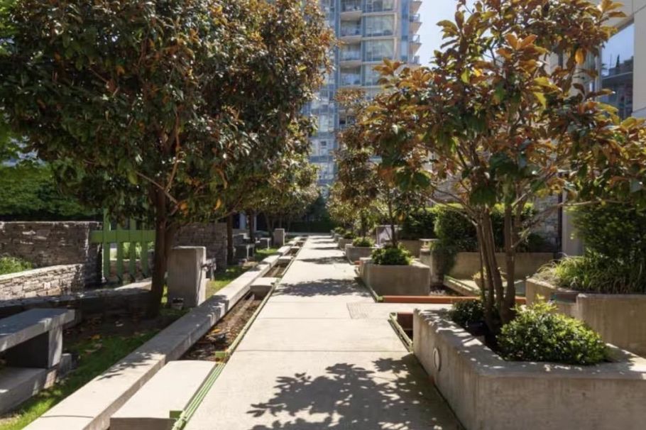 701 633 Abbott Street Vancouver, BC - 24