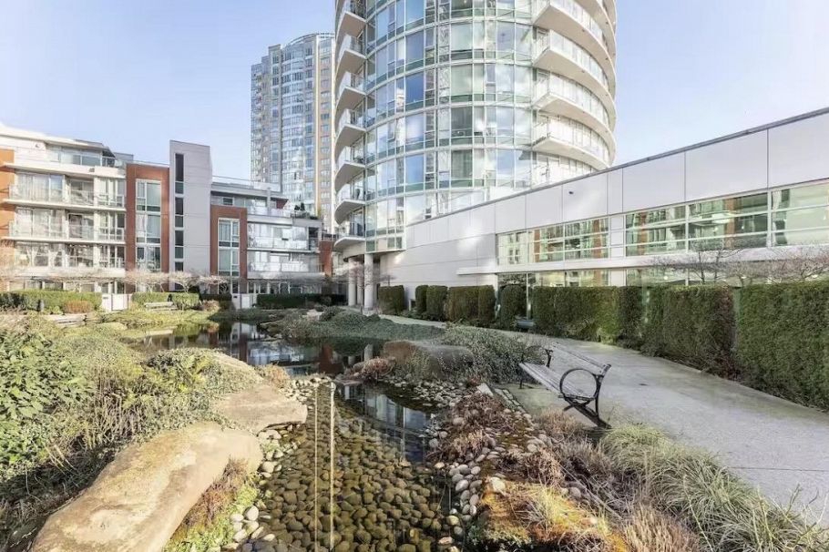 701 633 Abbott Street Vancouver, BC - 23