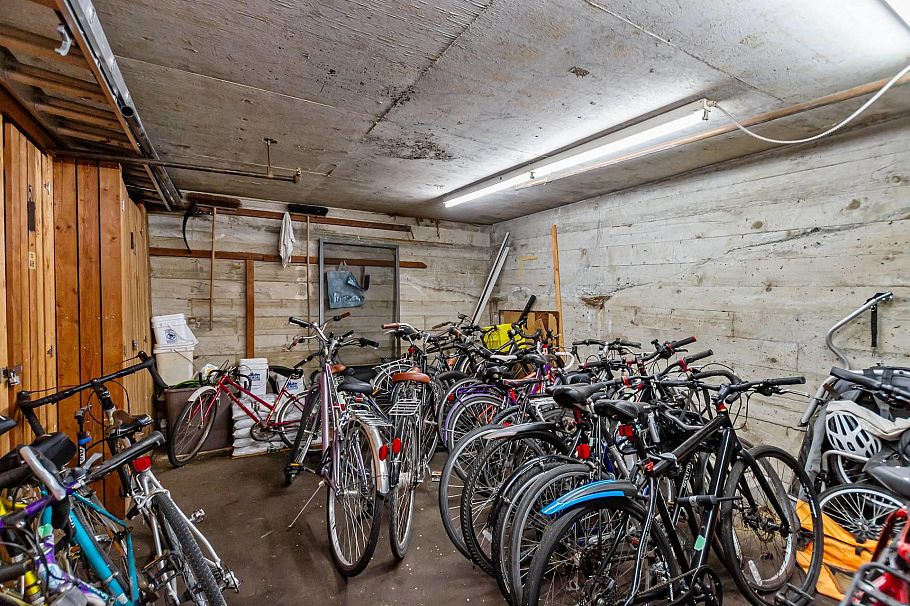 207 2025 W 2nd Avenue Vancouver, BC - 25