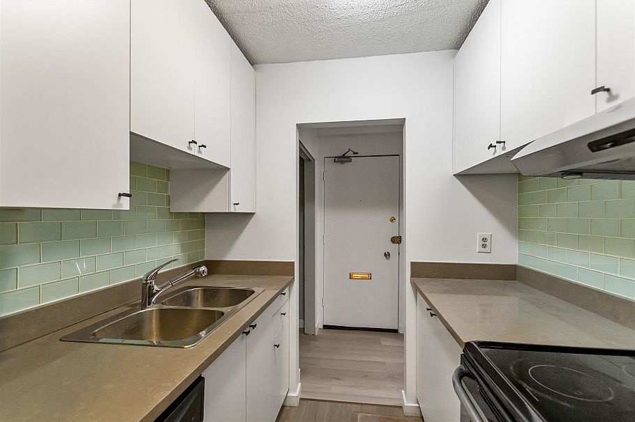 207 2025 W 2nd Avenue Vancouver, BC - 9