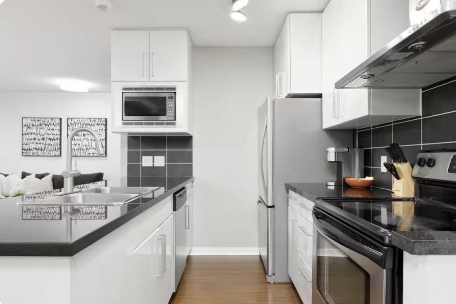 701 633 Abbott Street Vancouver, BC - 9