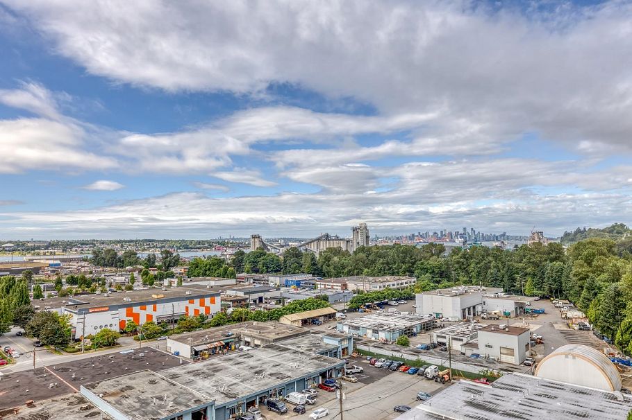 1304 1471 Hunter Street North Vancouver, BC - 23