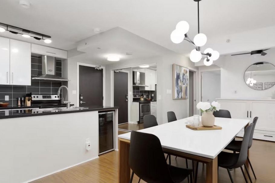 701 633 Abbott Street Vancouver, BC - 4