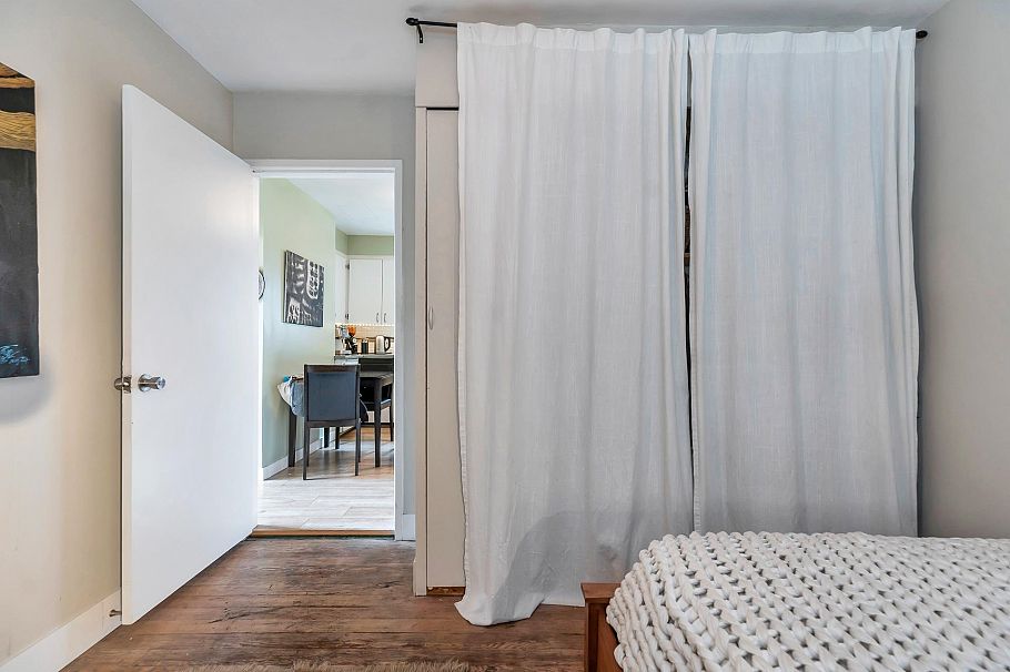 1836 E 1st Avenue Vancouver, BC - 20