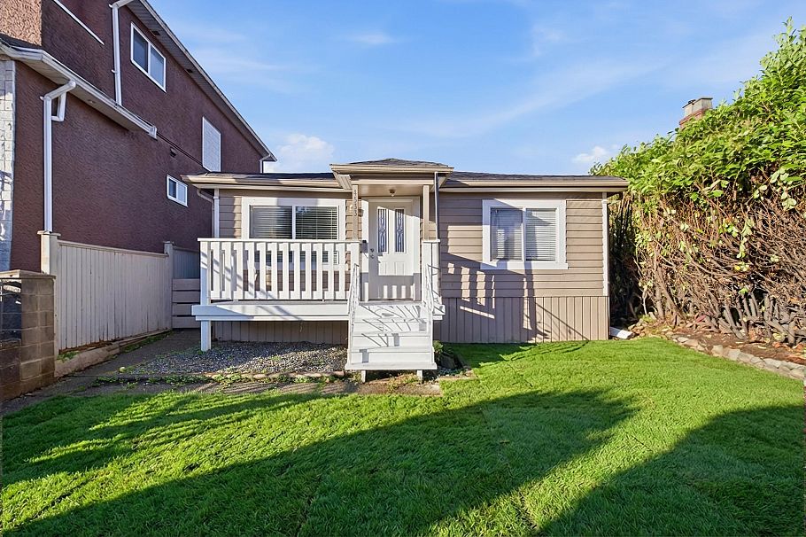 4533 Knight Street Vancouver, BC - 1