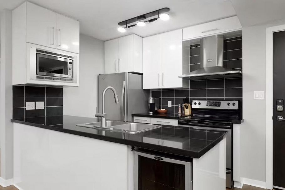 701 633 Abbott Street Vancouver, BC - 8