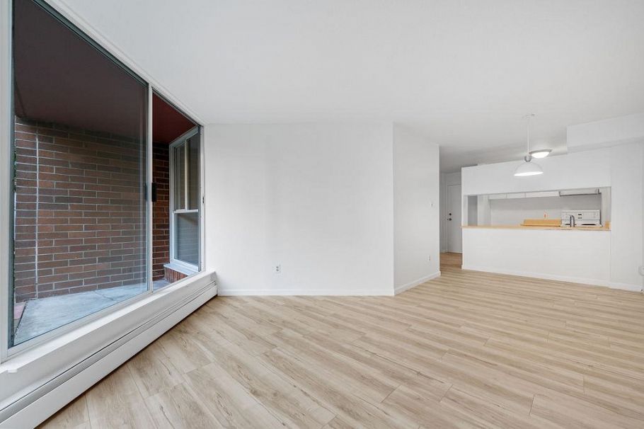 222 1333 Hornby Street Vancouver, BC - 3