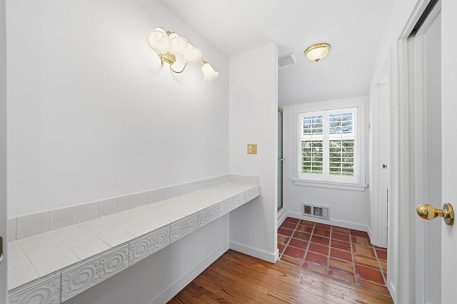 5761 Holland Street Vancouver, BC - 26