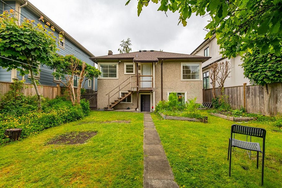 2960 W 41st Avenue Vancouver, BC - 14