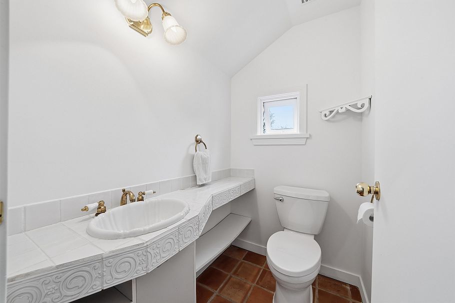 5761 Holland Street Vancouver, BC - 27