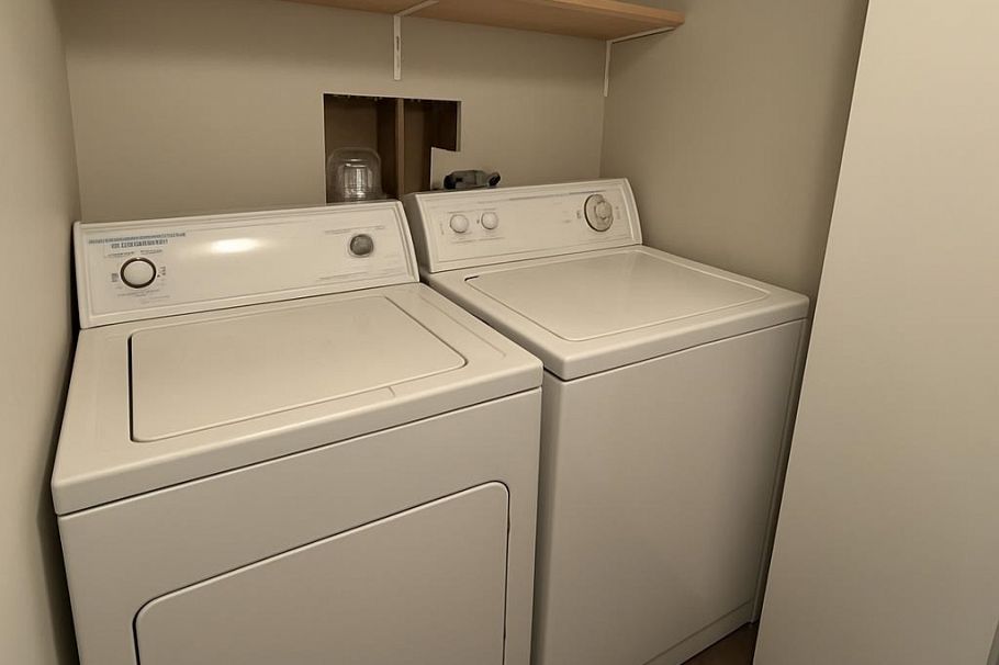 3003 Sunnyhurst Road North Vancouver, BC - 23