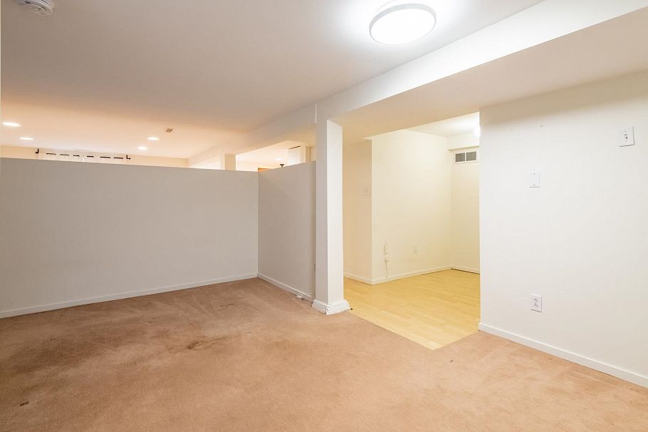 2960 W 41st Avenue Vancouver, BC - 22