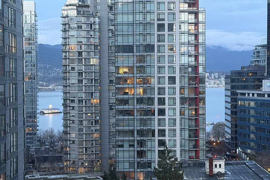 1203 1200 W Georgia Street Vancouver, BC - 33